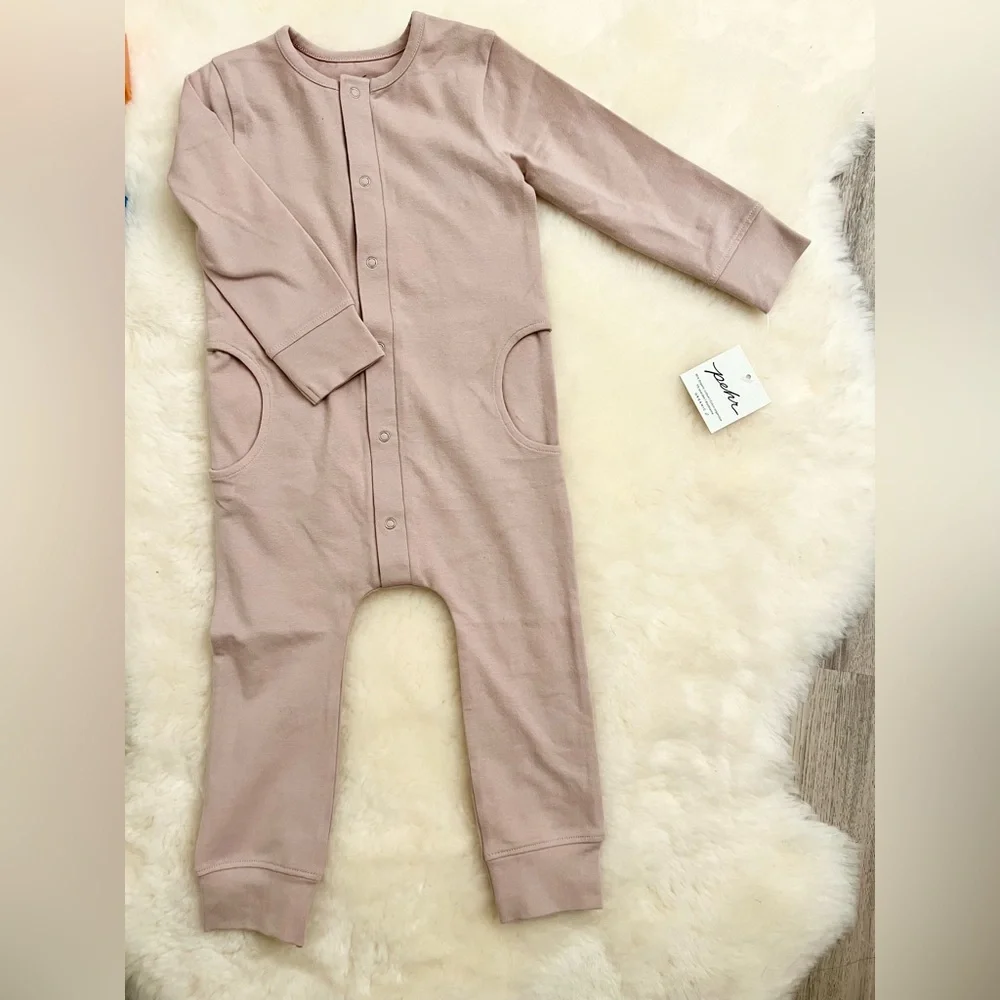 Kids Long Sleeve Footie Romper in Taupe
